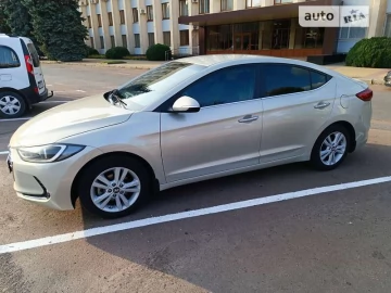 Авто Hyundai Elantra 2018 № 7799085
