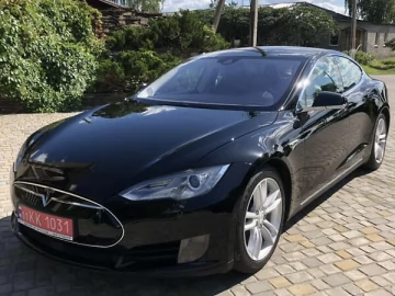 Авто Tesla Model S 2015 № 7799101
