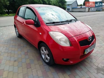 Авто Toyota Yaris 2006 № 7799228