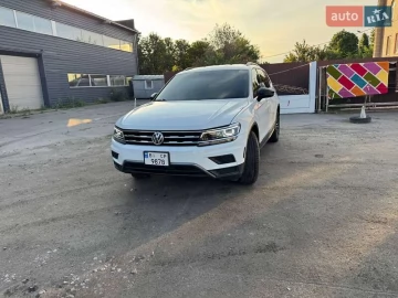 Авто Volkswagen Tiguan 2017 № 7799657
