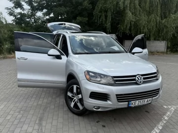 Авто Volkswagen Touareg 2010 № 7800025