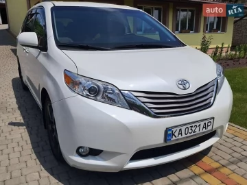 Авто Toyota Sienna 2015 № 7800053