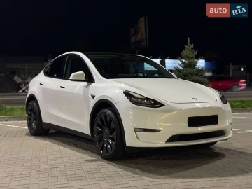 Авто Tesla Model Y 2022 № 7800055