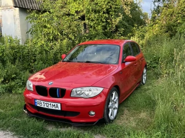 Авто BMW 1 Series 2004 № 7800171