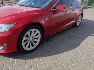 Авто Tesla Model S 2013 № 7800287