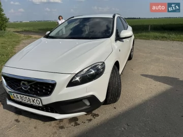 Авто Volvo V40 Cross Country 2016 № 7800341