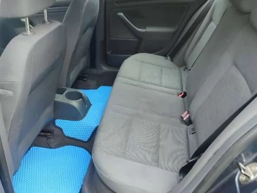 Авто Volkswagen Golf 2004 № 7800465