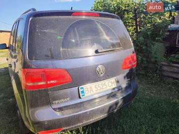 Авто Volkswagen Touran 2013 № 7800510