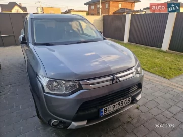 Авто Mitsubishi Outlander 2014 № 7800642