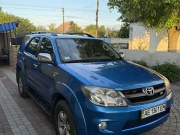 Авто Toyota Fortuner 2007 № 7800647