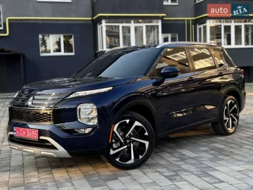Авто Mitsubishi Outlander 2023 № 7800709