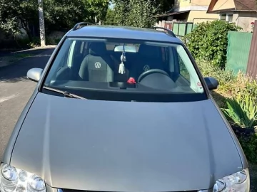 Авто Volkswagen Touran 2006 № 7800757