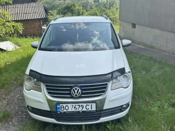 Авто Volkswagen Touran 2010 № 7800813