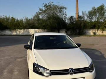 Авто Volkswagen Polo 2011 № 7800831