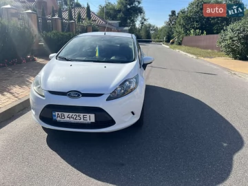 Авто Ford Fiesta 2012 № 7800906