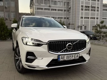 Авто Volvo Xc60 2022 № 7800943