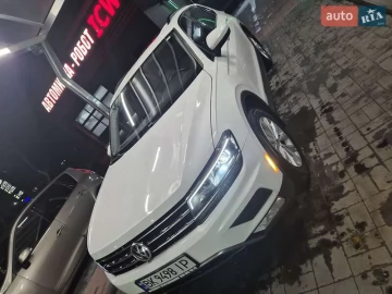 Авто Volkswagen Tiguan 2018 № 7800949