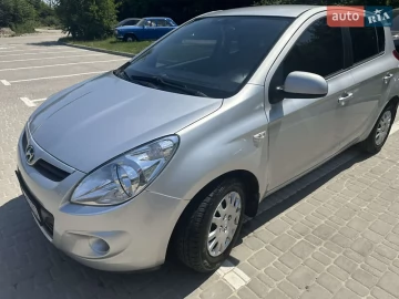 Авто Hyundai I20 2011 № 7801082