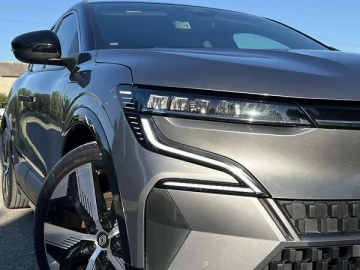 Авто Renault Megane E-Tech Electric 2023 № 7801101