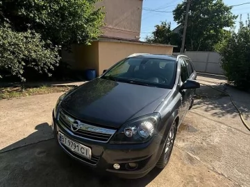 Авто Opel Astra 2010 № 7801136