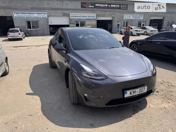 Авто Tesla Model Y 2023 № 7801218