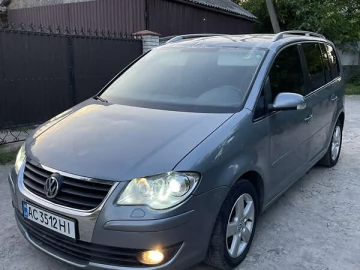 Авто Volkswagen Touran 2008 № 7801233