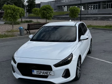 Авто Hyundai Elantra Gt 2017 № 7801281