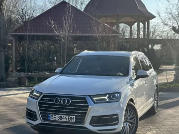 Авто Audi Q7 2015 № 7801329