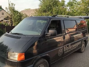 Авто Volkswagen Transporter 2000 № 7801363