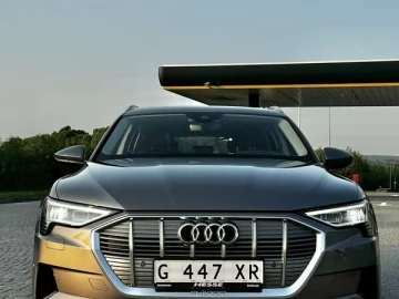 Авто Audi E-Tron 2020 № 7801660
