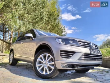 Авто Volkswagen Touareg 2017 № 7801885