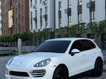 Авто Porsche Cayenne 2013 № 7801886
