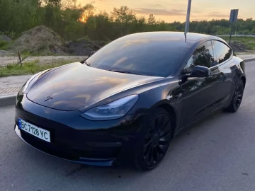 Авто Tesla Model 3 2023 № 7801891