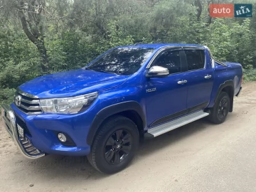 Авто Toyota Hilux 2017 № 7801896