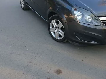 Авто Opel Zafira 2010 № 7802376