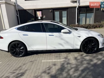 Авто Tesla Model S 2015 № 7802515