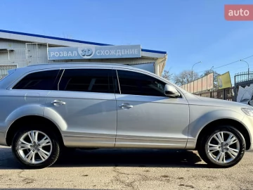 Авто Audi Q7 2010 № 7802521