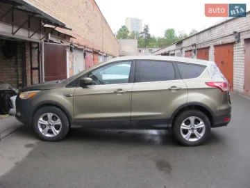 Авто Ford Escape 2013 № 7802702