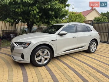 Авто Audi E-Tron 2019 № 7802959