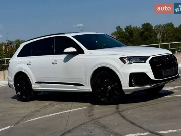 Авто Audi Q7 2021 № 7802968