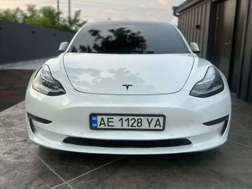 Авто Tesla Model 3 2018 № 7803309