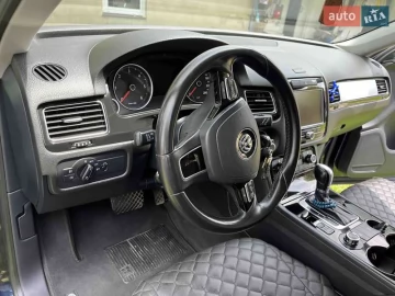Авто Volkswagen Touareg 2013 № 7803344