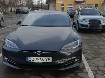 Авто Tesla Model S 2018 № 7803375