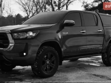 Авто Toyota Hilux 2022 № 7803387