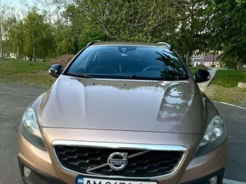 Авто Volvo V40 2014 № 7803624