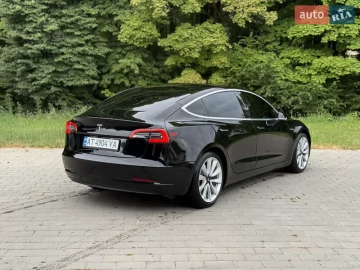 Авто Tesla Model 3 2019 № 7803668