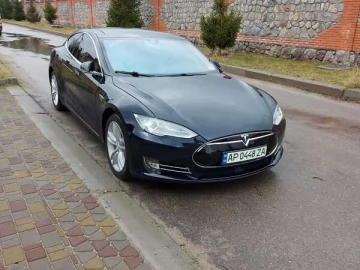 Авто Tesla Model S 2015 № 7803682