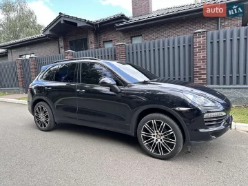 Авто Porsche Cayenne 2012 № 7803741