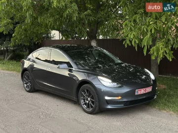 Авто Tesla Model 3 2018 № 7804031