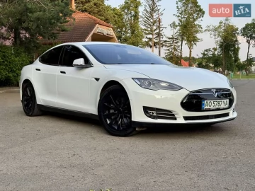 Авто Tesla Model S 2015 № 7804053